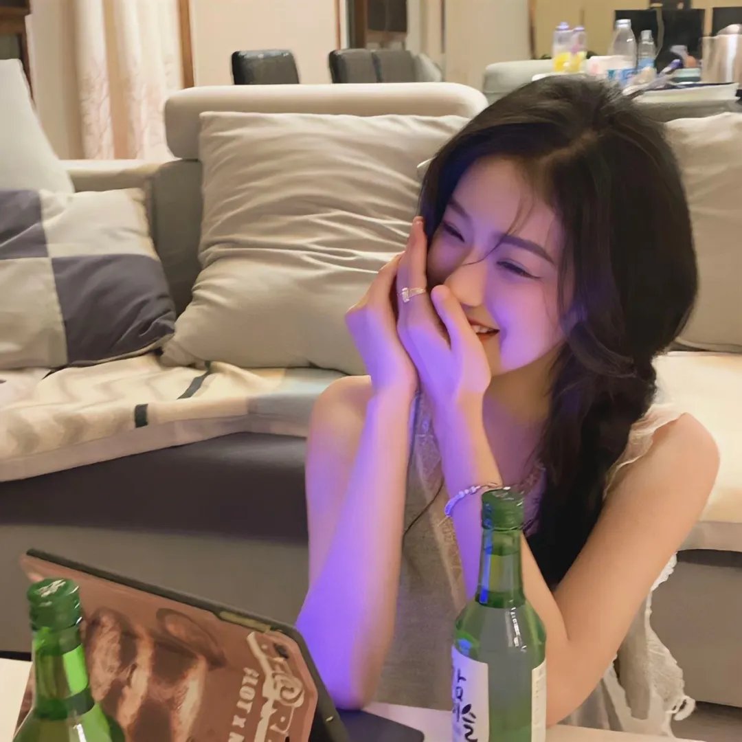 贵妃将我虐待致死后暴君杀疯了